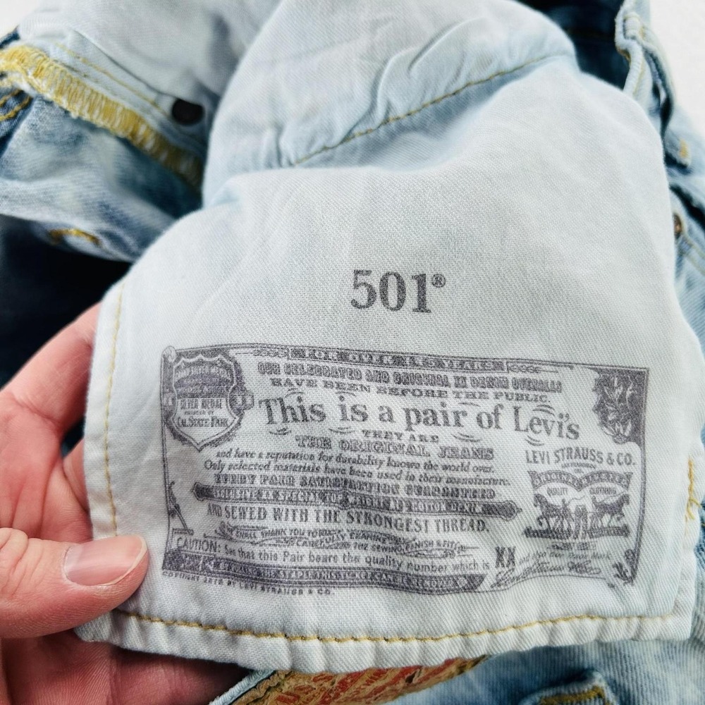 Vintage Levi's 501 Jeans Mens 33x23 Blue Acid Wash Straight Crop Frayed Hem 80s - Picture 7 of 16